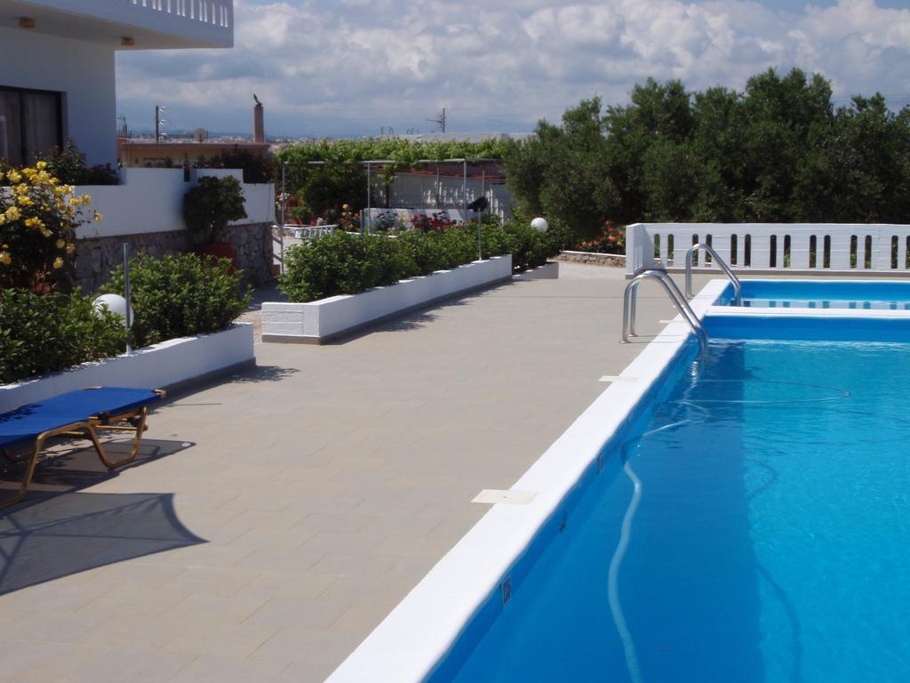 Michalis Aparthotel