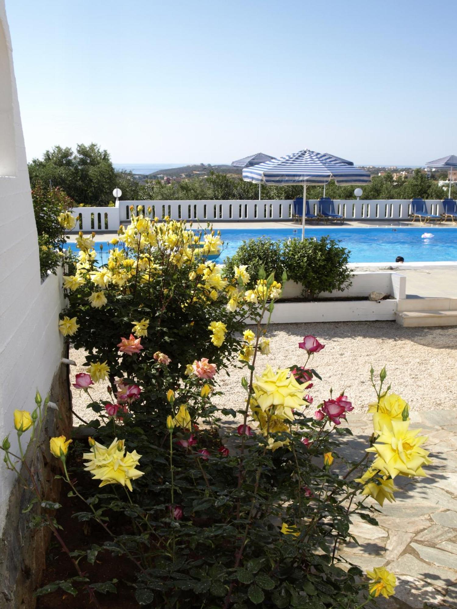 Aparthotel Michalis 3*